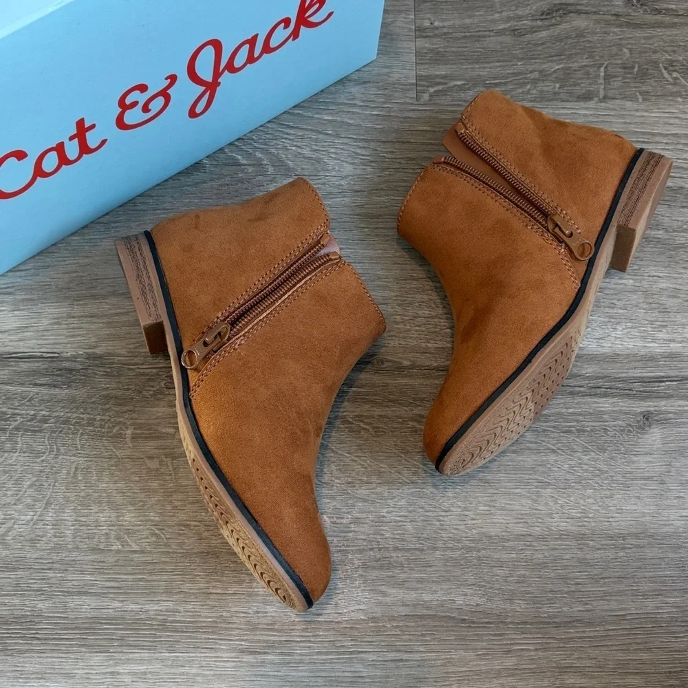 NEW Cat & Jack cognac ankle boots